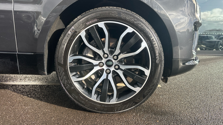 Land Rover Range Rover Sport 3.0 D300 HSE Silver 5dr Auto Diesel Estate